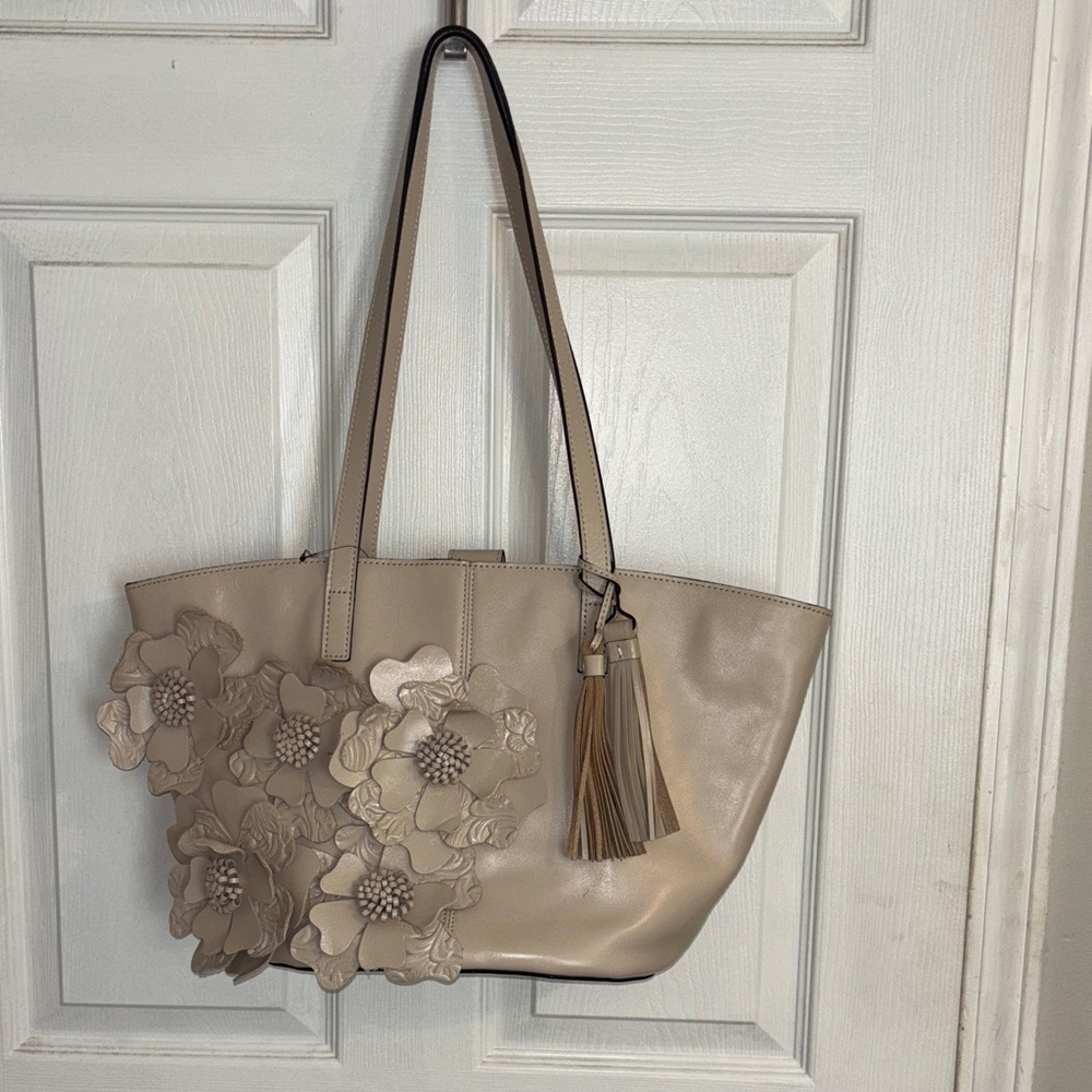 New Patricia Nash Elegant Chalk White Floral Embellished Tote Bag